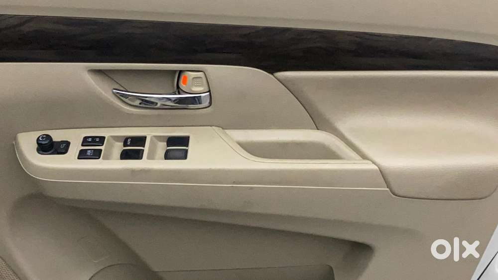 Maruti Suzuki Ertiga Zxi Plus Shvs, 2020, Petrol