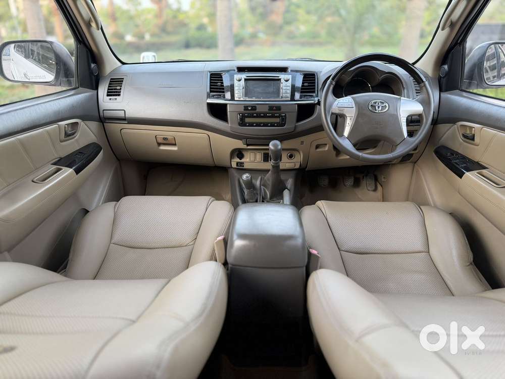 Toyota Fortuner 4x4 Manual Limited Edition, 2012, Diesel
