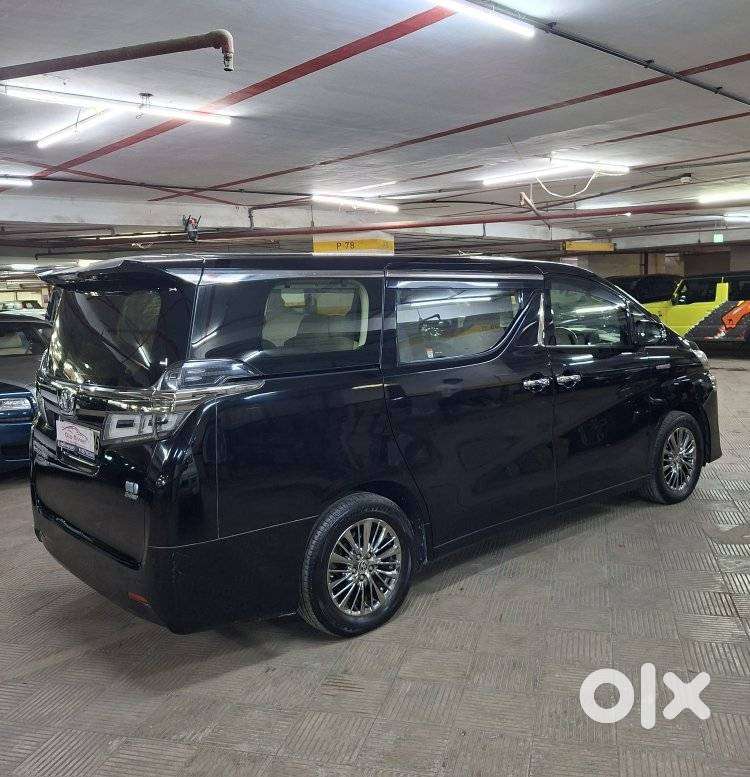 Toyota Vellfire 2.5 Hybrid, 2022, Petrol