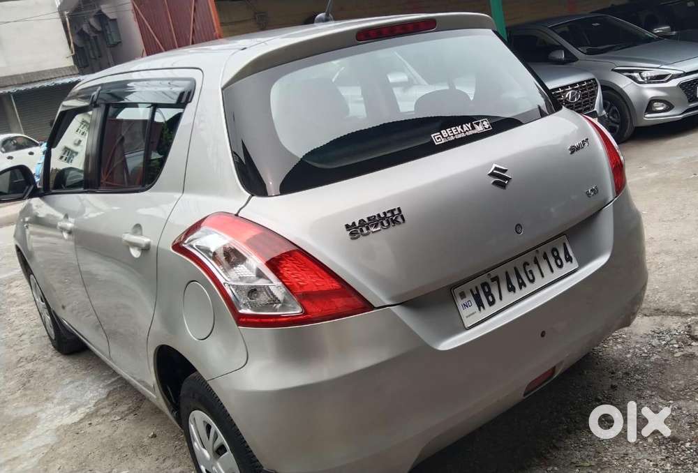 Maruti Suzuki Swift Vxi 1.2 Abs Bs-iv, 2015, Petrol