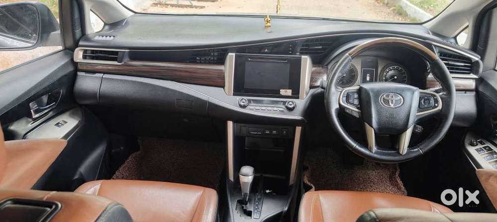 Toyota Innova Crysta 2.8z Automatic, 2017, Diesel