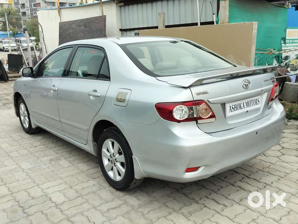 Toyota Corolla Altis 1.8 J, 2012, Petrol