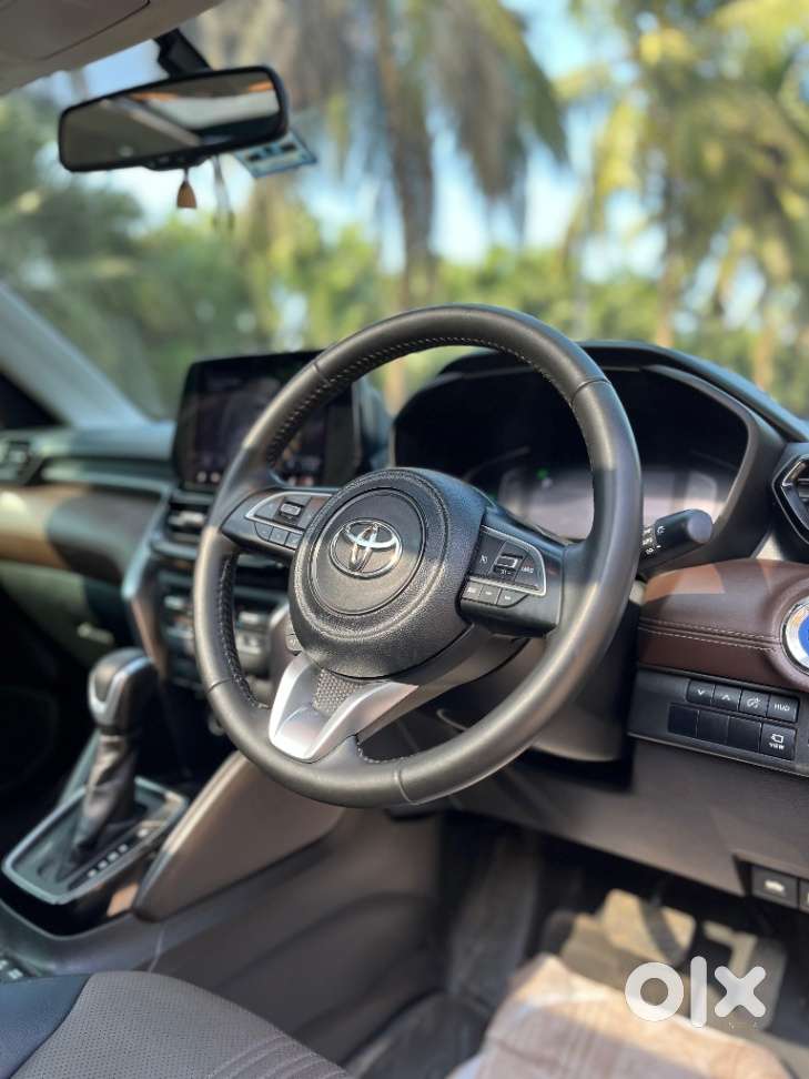 Toyota Urban Cruiser Hyryder 1.5 V Hybrid, 2024, Petrol