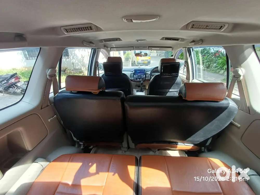 Toyota Innova 201