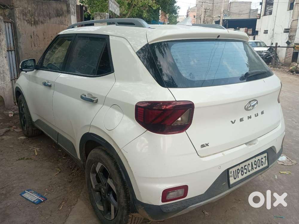 Hyundai Venue 2022 Diesel Well Maintained