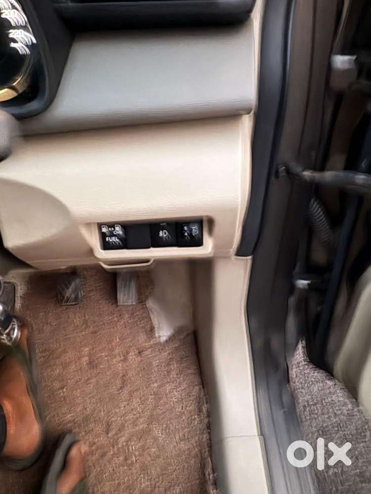 Maruti Suzuki Ertiga Vxi Cng, 2022, Cng & Hybrids