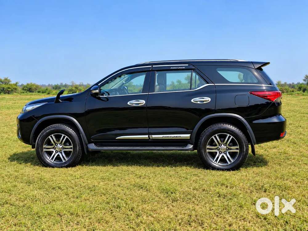 Toyota Fortuner 2.8 Diesel 4x2 Manual | Sept 2020 |₹ 19.50 Lakh