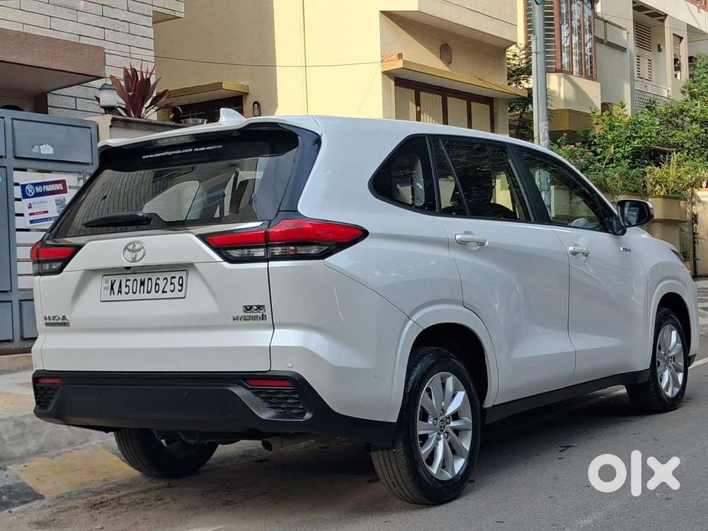 Toyota Innova Hycross 2.0 Vx (o) Hybrid 7 Str, 2024, Petrol