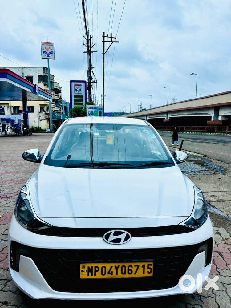 Hyundai Aura 2025 Cng
