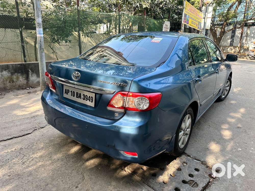 Toyota Corolla Altis 2012