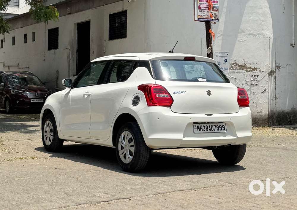 Maruti Suzuki Swift Vxi + Manual, 2022, Petrol
