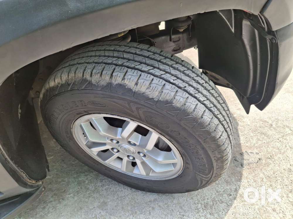 Mahindra Tuv 300 T8, 2017, Diesel