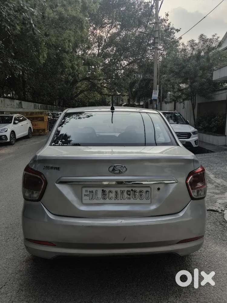 Hyundai Xcent 2015