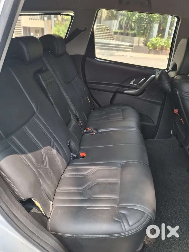 Xuv 5oo W7 Diesel Manual Silver