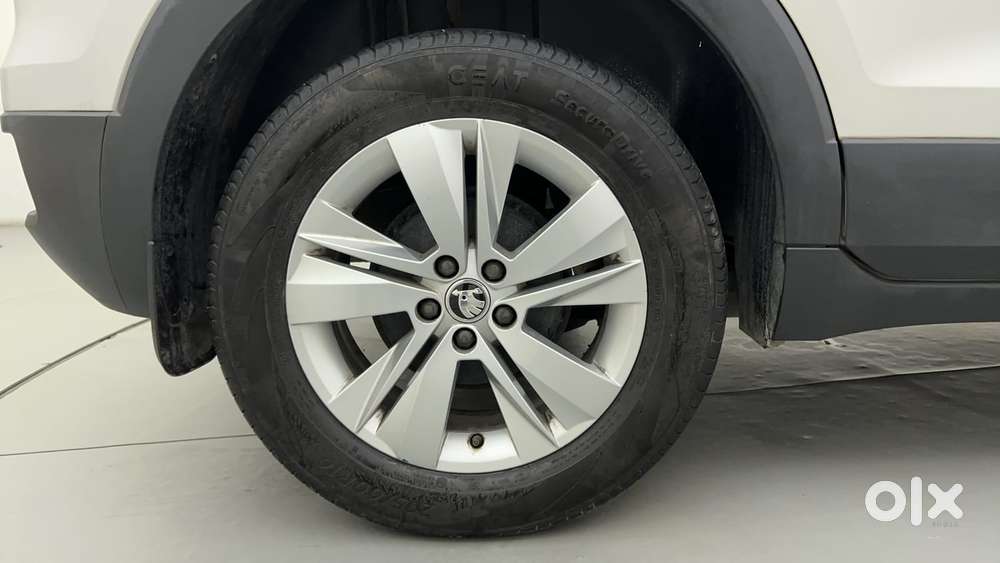 Skoda Kushaq 1.0 Tsi Ambition At, 2023, Petrol