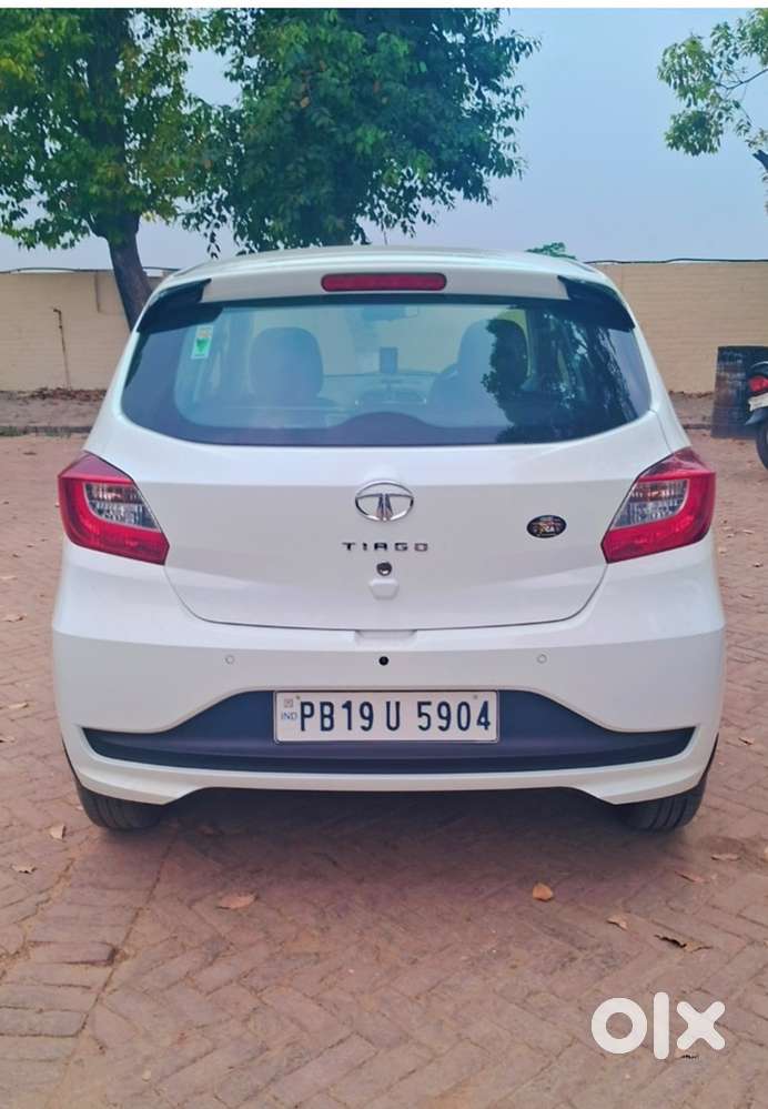 Tata Tiago Ev 2022 Petrol Well Maintained