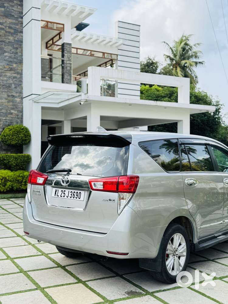 Toyota Innova Crysta 2.8 Gx At 8s, 2016, Diesel