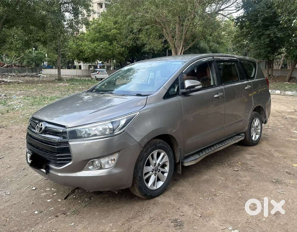 Toyota Innova Crysta 2.8 Gx At 7 Str, 2016, Diesel