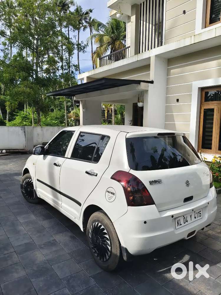 Maruti Suzuki Swift 2009 Petrol