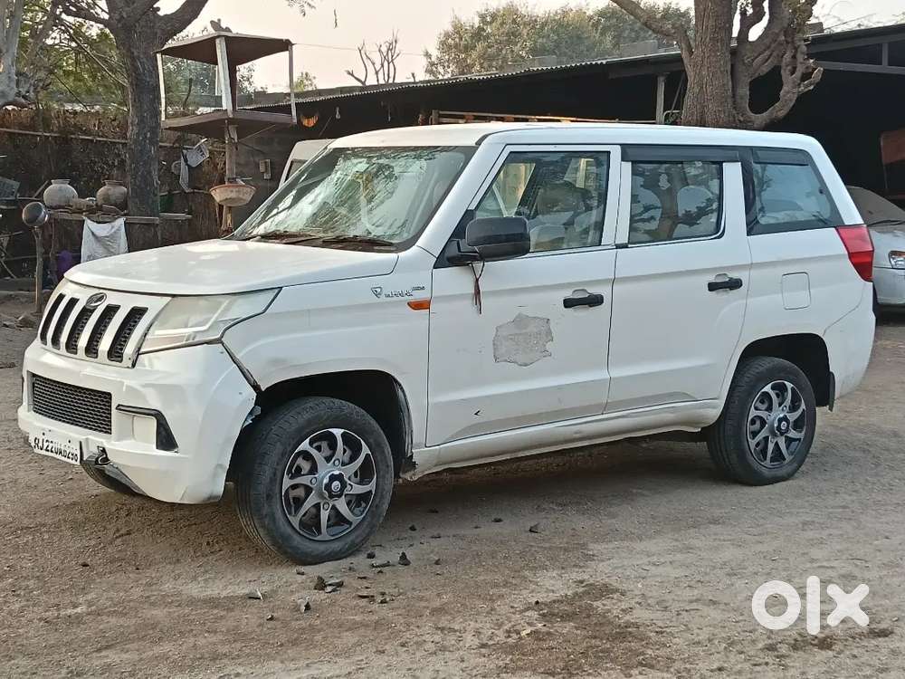 Mahindra Tuv 300 Plus 2018