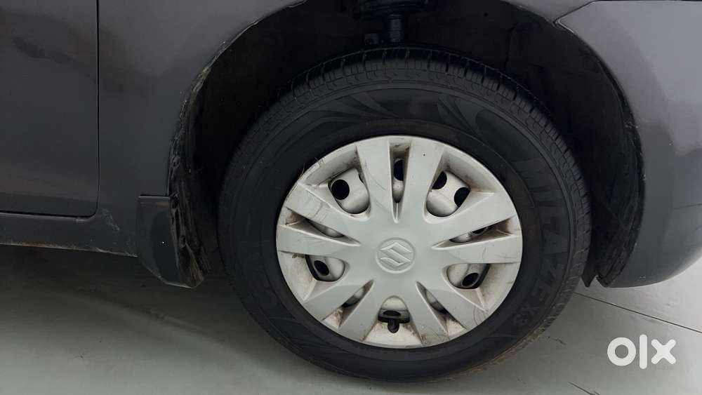 Maruti Suzuki Swift 1.2 Lxi (o), 2017, Petrol