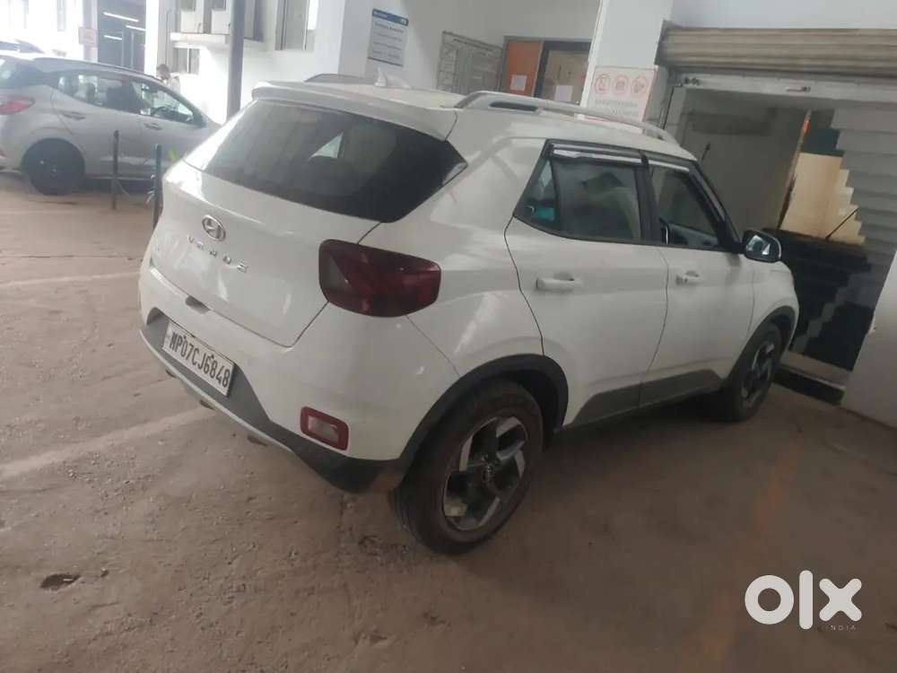 9 Lakh Me Venue Sx Diesel Car Sell, Govindpuri, City Center, Gwalior