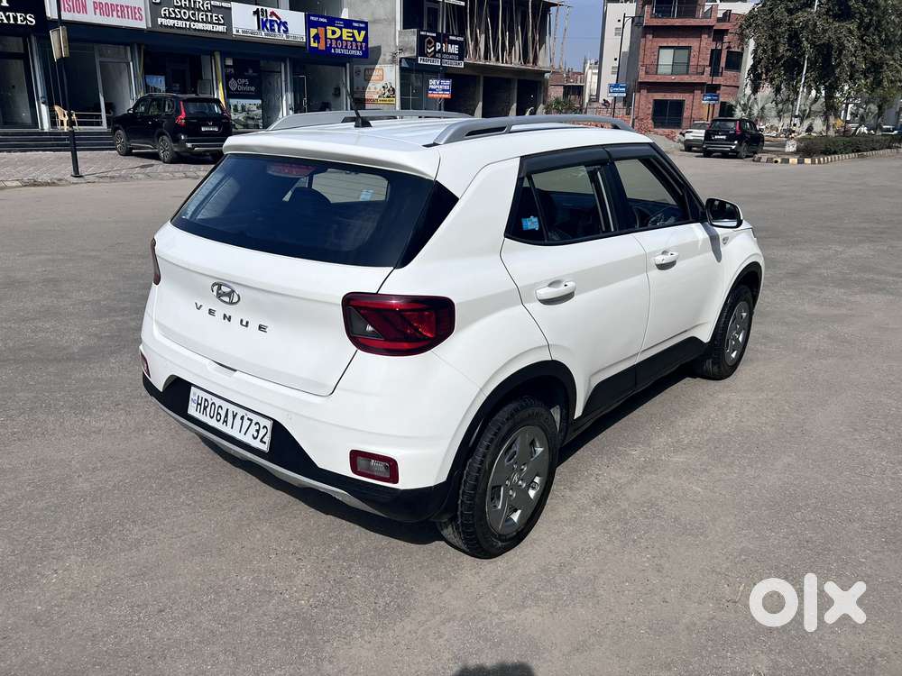 Hyundai Venue S 1.2 Petrol, 2021, Petrol