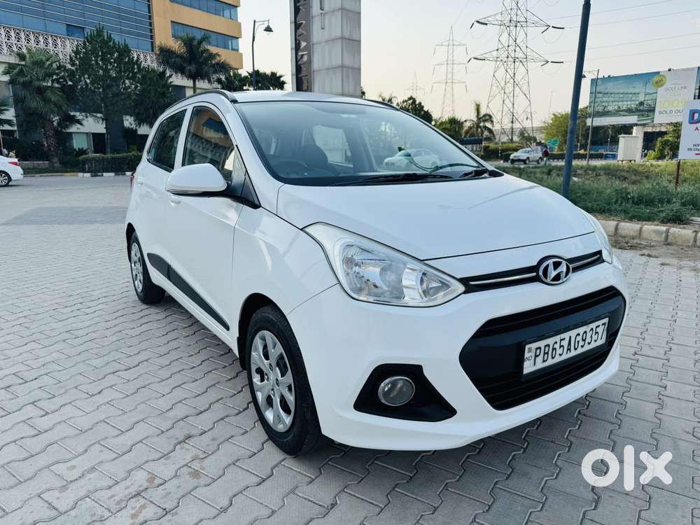 Hyundai Grand I10 Sportz, 2016, Petrol