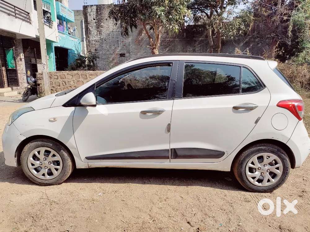 Hyundai Grand I10 2017 Cng & Hybrids Well Maintained