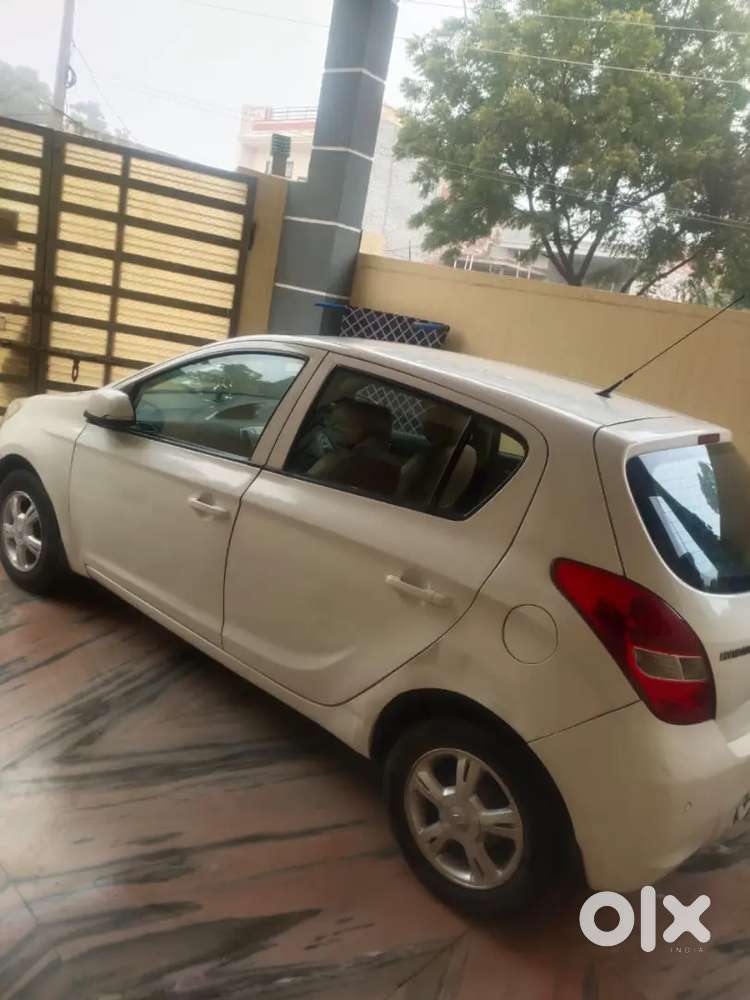 Hyundai I20 2011 Petrol 60000 Km Driven