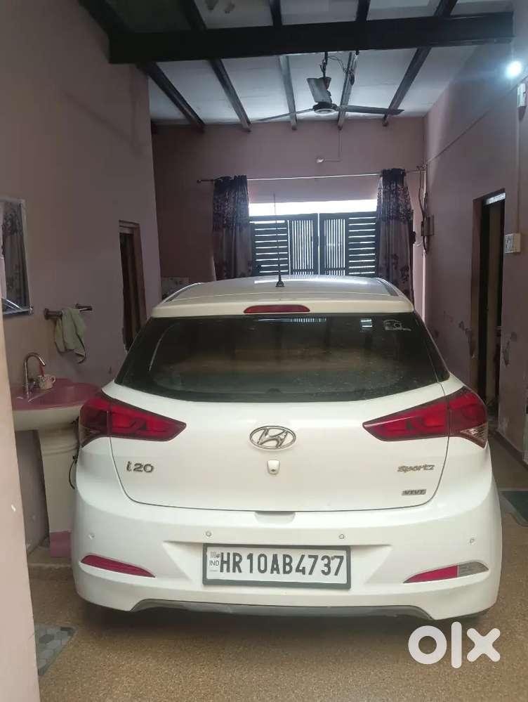 White I20 Sportz