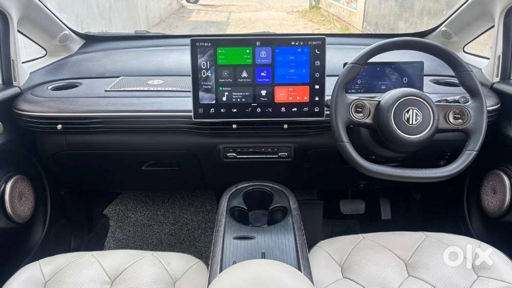 Mg Windsor Ev, 2025, Petrol