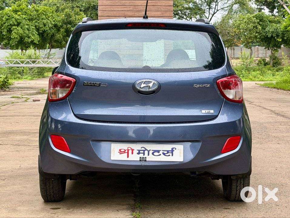 Hyundai Grand I10 Sportz, 2015, Petrol