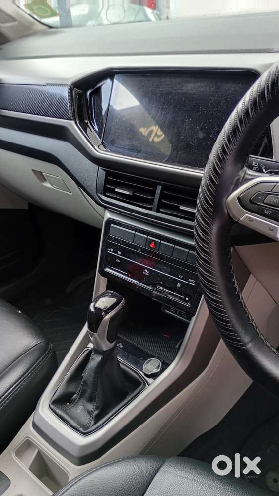 Volkswagen Taigun 1.0 Tsi Highline At, 2022, Petrol