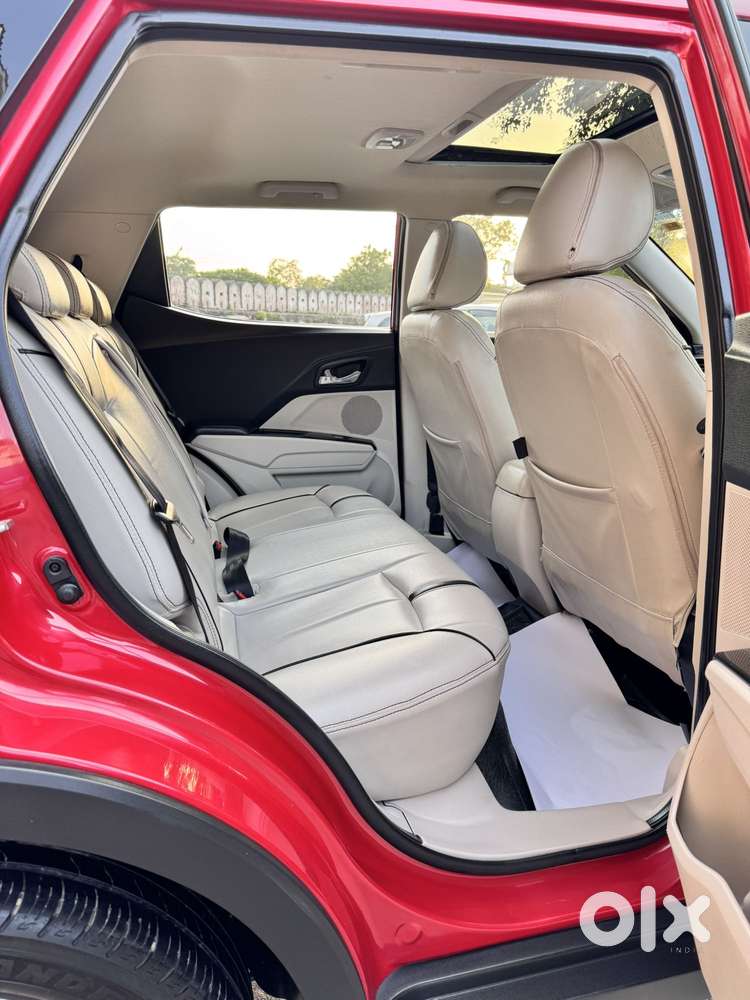 Mahindra Xuv300 W8 Diesel, 2021, Diesel