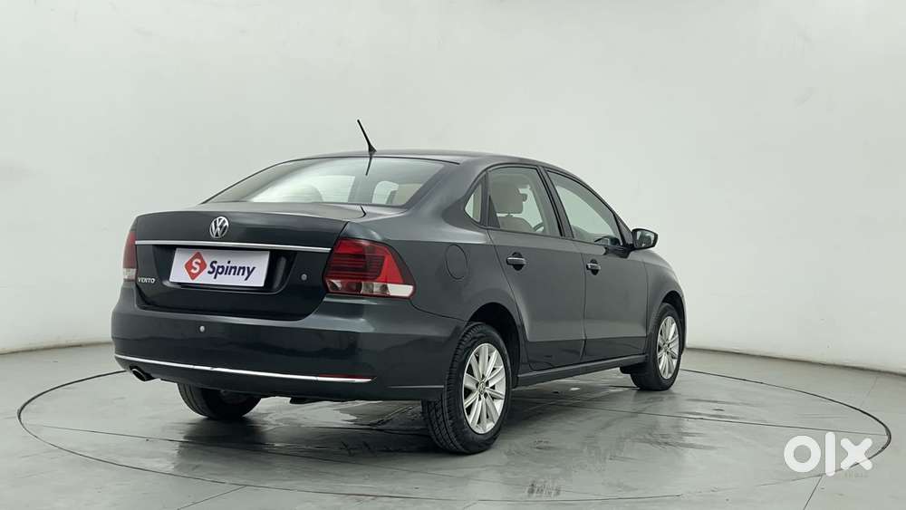 Volkswagen Vento 1.6 Highline, 2016, Petrol
