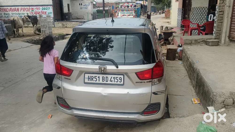 Cng Fitted Hai 2015 Model Hai Second Owner Car Hai