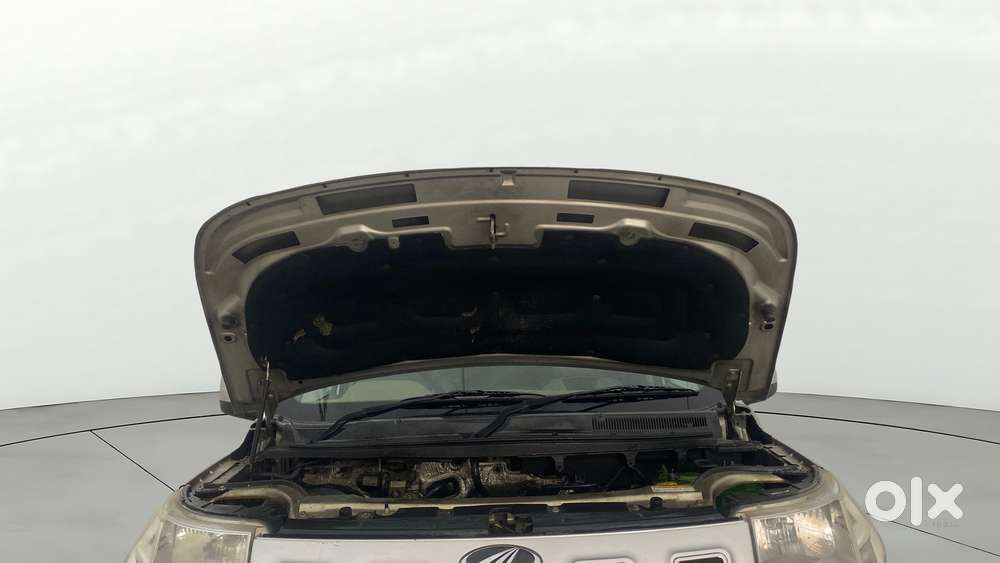 Mahindra Tuv 300 Mhawk100 T8, 2015, Diesel