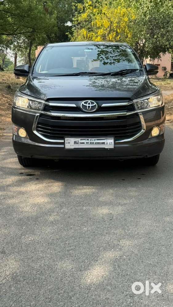 Toyota Innova Crysta 2017 Diesel Well Maintained