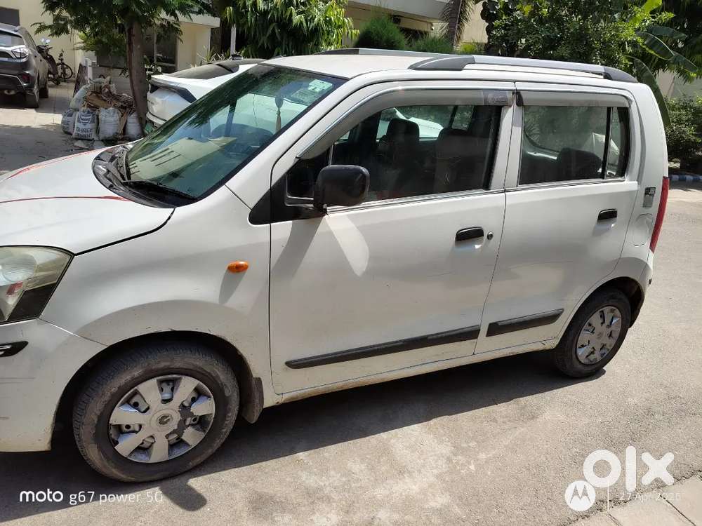 Single Hand Family Use Nice Car