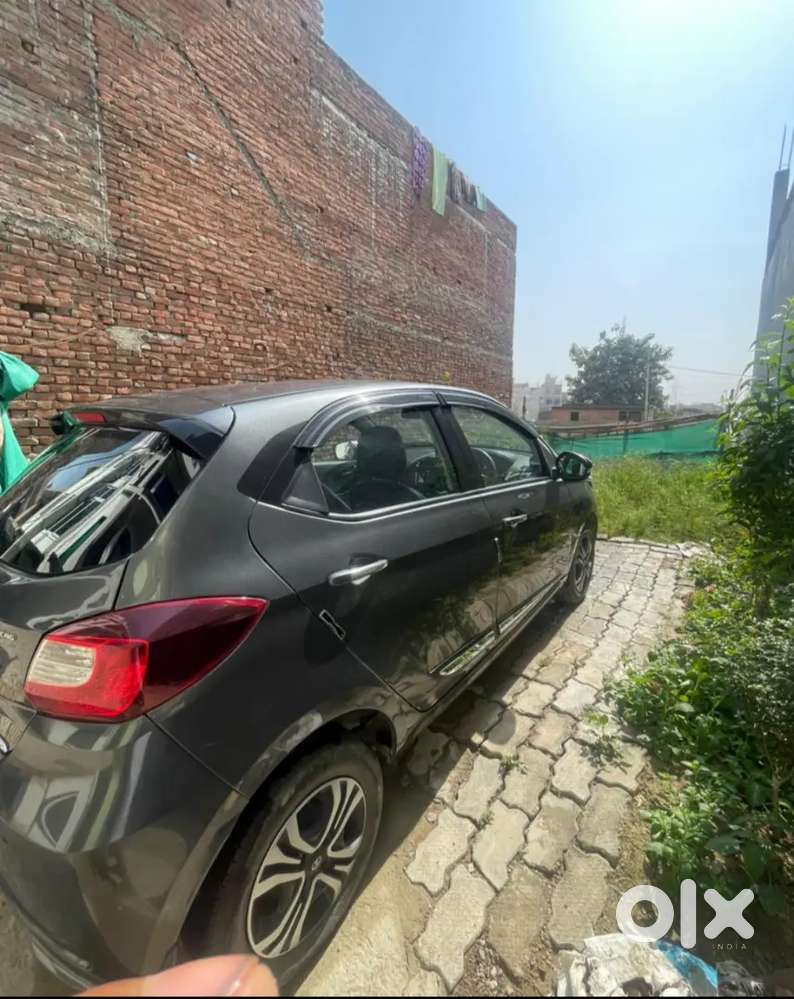 Tata Tiago 2022 Cng &petrol Well Maintained With First Party Insurance