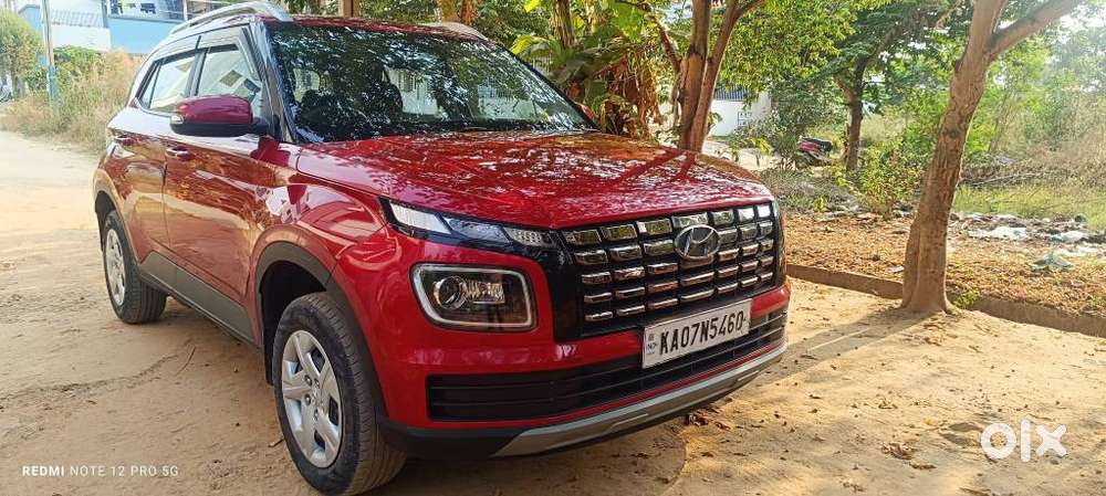 Hyundai Venue 1.2 S (o), 2022, Petrol