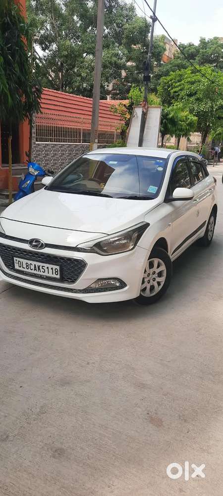 Hyundai I20 Petrol Cvt Magna Executive, 2015, Petrol