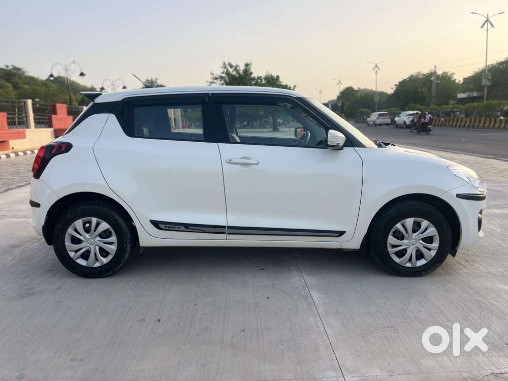 Maruti Suzuki Swift Vvt Vxi, 2021, Petrol