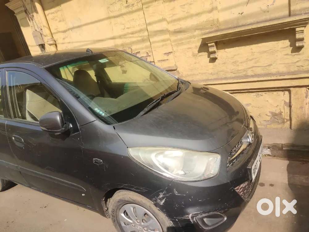 Good Condition Car 4 Tyers New A.c Is Good