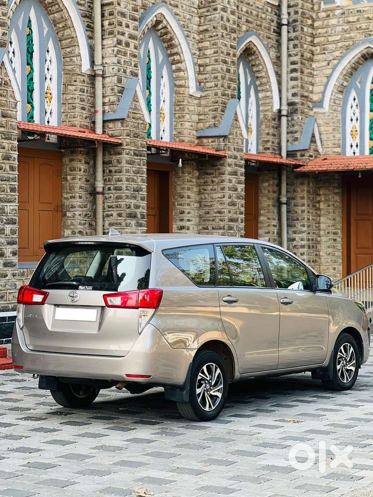 Toyota Innova Crysta [2020-ongoing] 2.4 Gx At 7 Str, 2022, Diesel