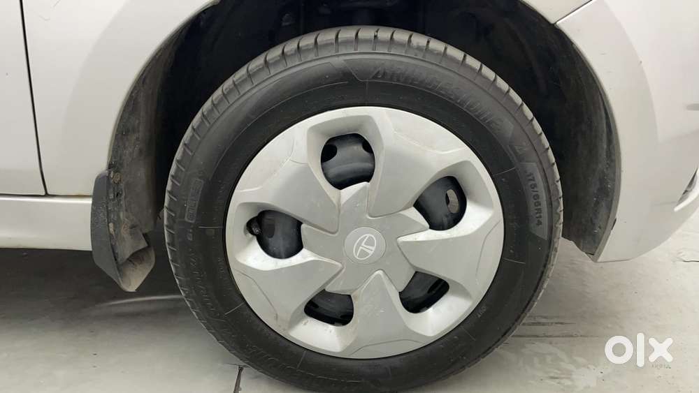 Tata Tiago 1.2 Revotron Xm, 2017, Petrol