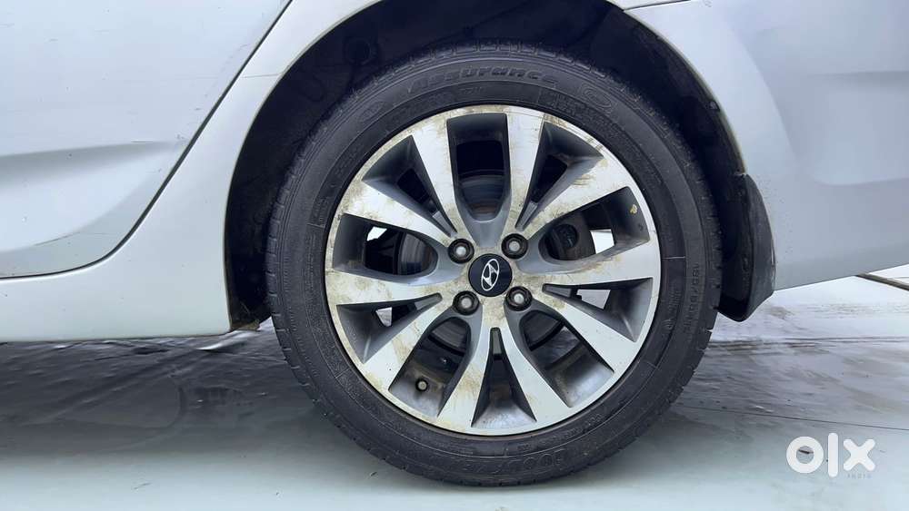 Hyundai Verna Fluidic 1.6 Vtvt Sx Automatic, 2013, Petrol