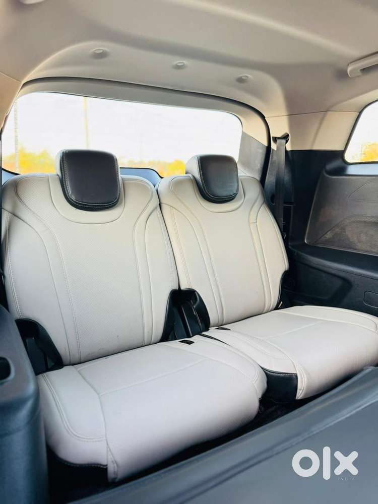 Mahindra Xuv700 2.2 Ax 5 Diesel At 7 Str, 2022, Diesel