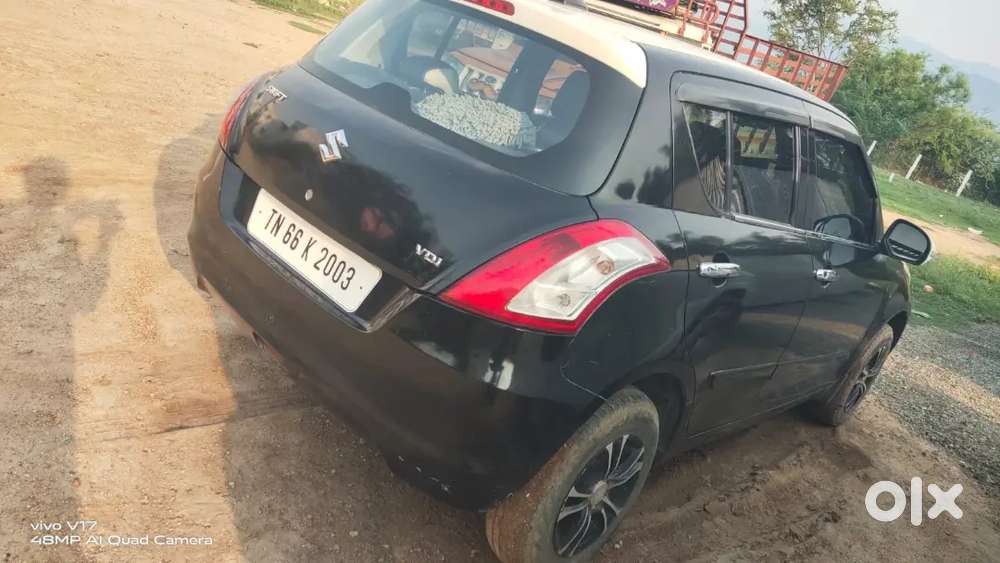 Maruti Suzuki Swift 2013 Diesel 96000 Km Driven